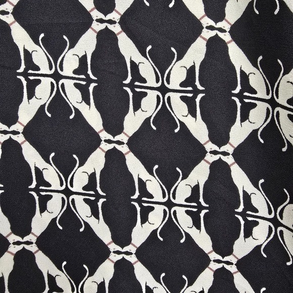 Express Portofino Women Dog Print Blouse Size Medium Roll Sleeve Slim Fit Office - Picture 2 of 10